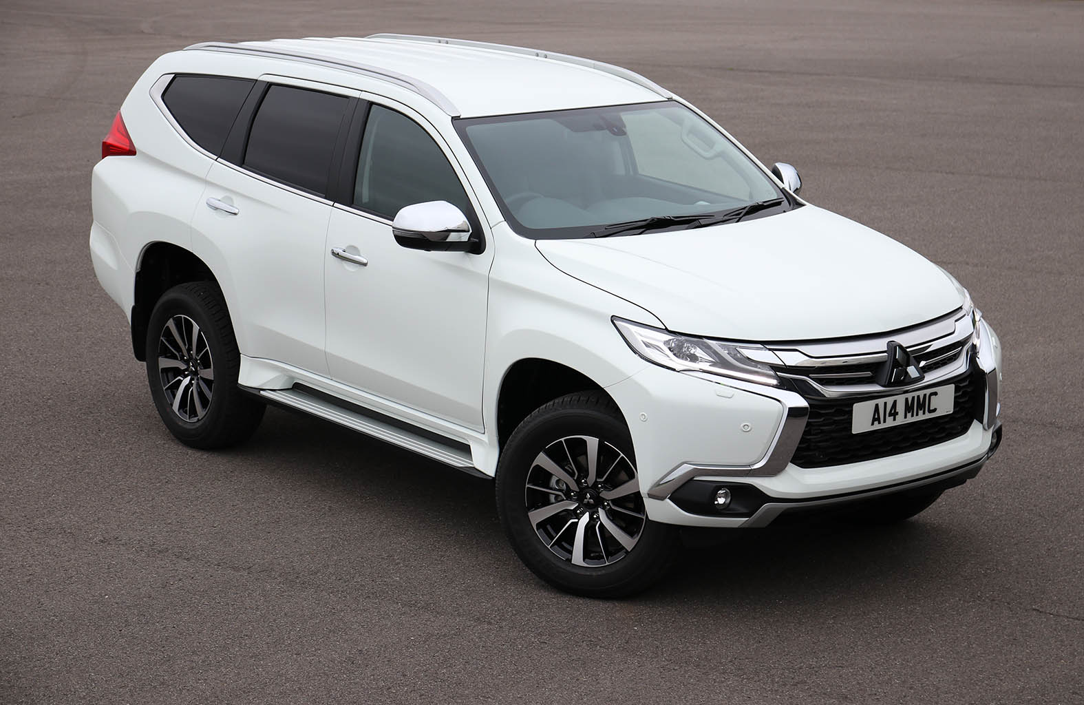 Mitsubishi shogun sport
